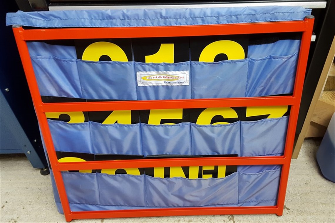 champion-3-row-pit-board-frame-numbers-in-car