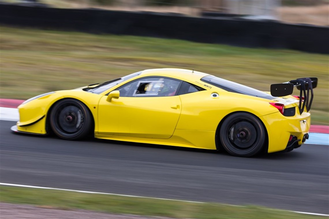 Racecarsdirect.com - Ferrari 458 Challenge