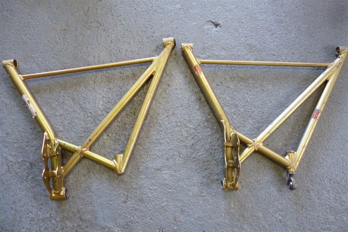 radical-sr-3-wishbone-lower-left-rear