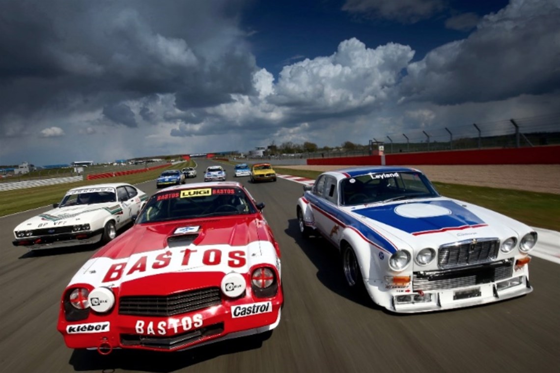 high-turn-out-for-silverstone-classic-htc-cha
