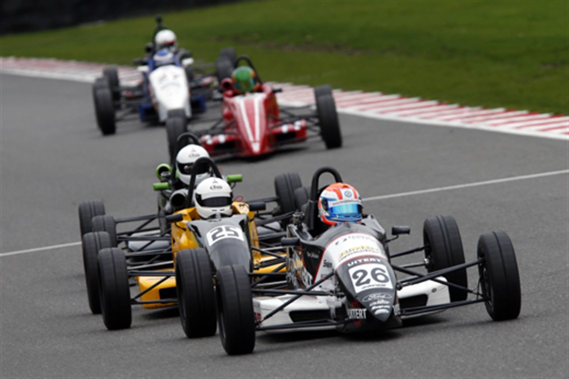 mygale-2015-ff1600-race-wining-car