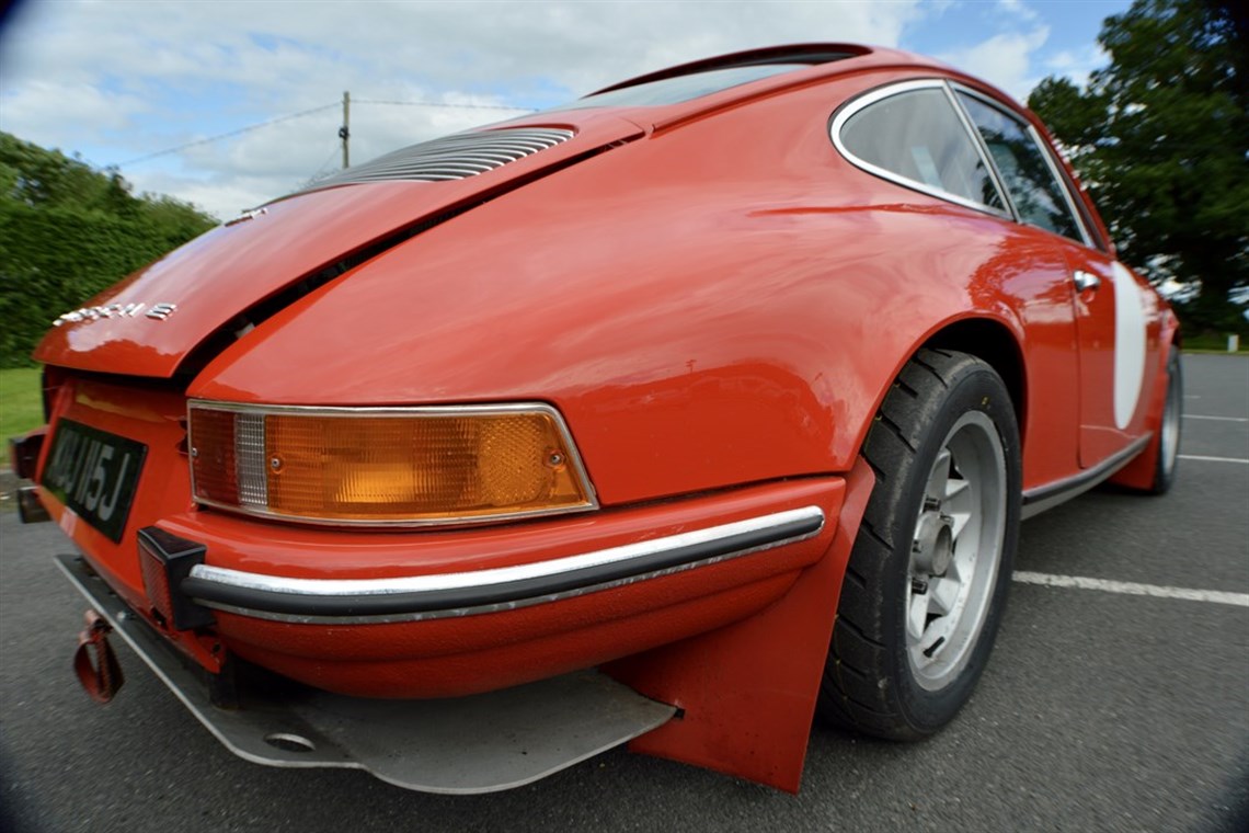 porsche-911t-22-historic-rally-race-car