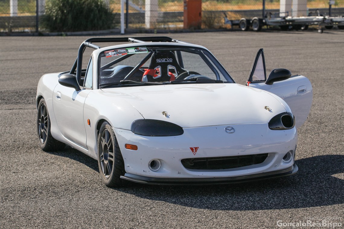 Racecarsdirect.com - 2002 Mazda Mx-5 1.8 Trophy Car