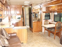 2008-monaco-camelot-38pdq