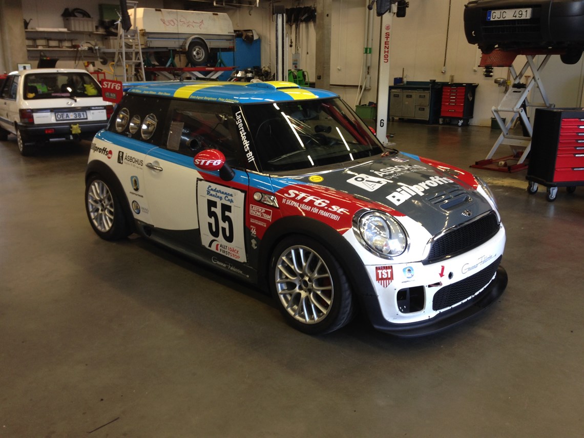 Racecarsdirect.com - MINI Challenge R56 car modified for endurance
