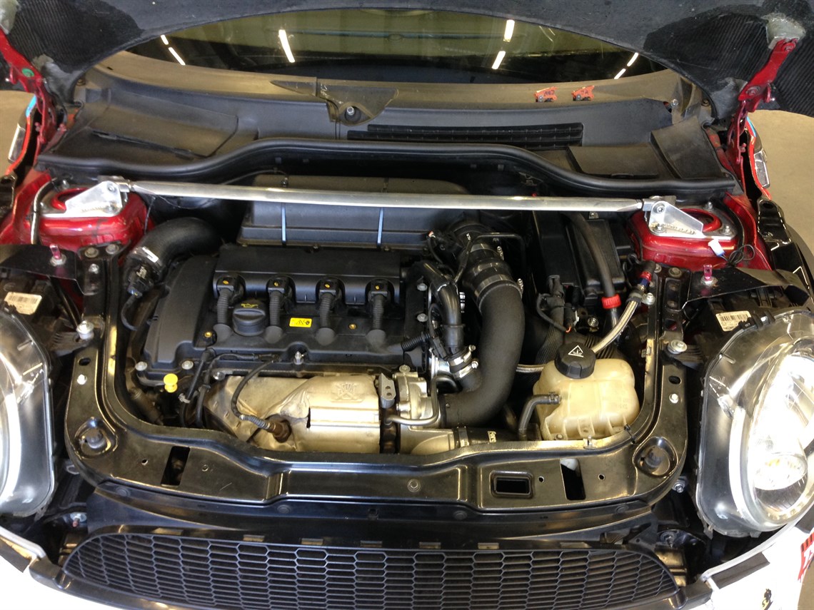 Racecarsdirect.com - MINI Challenge R56 car modified for endurance