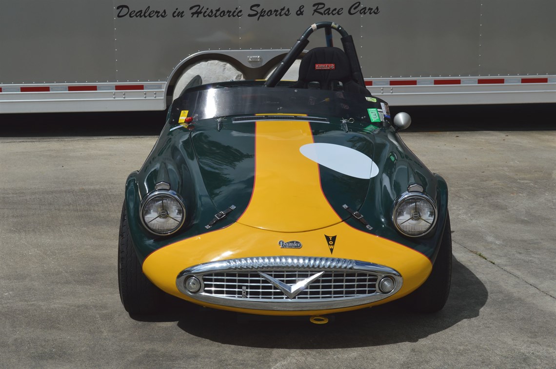 1961-daimler-sp250-race-car