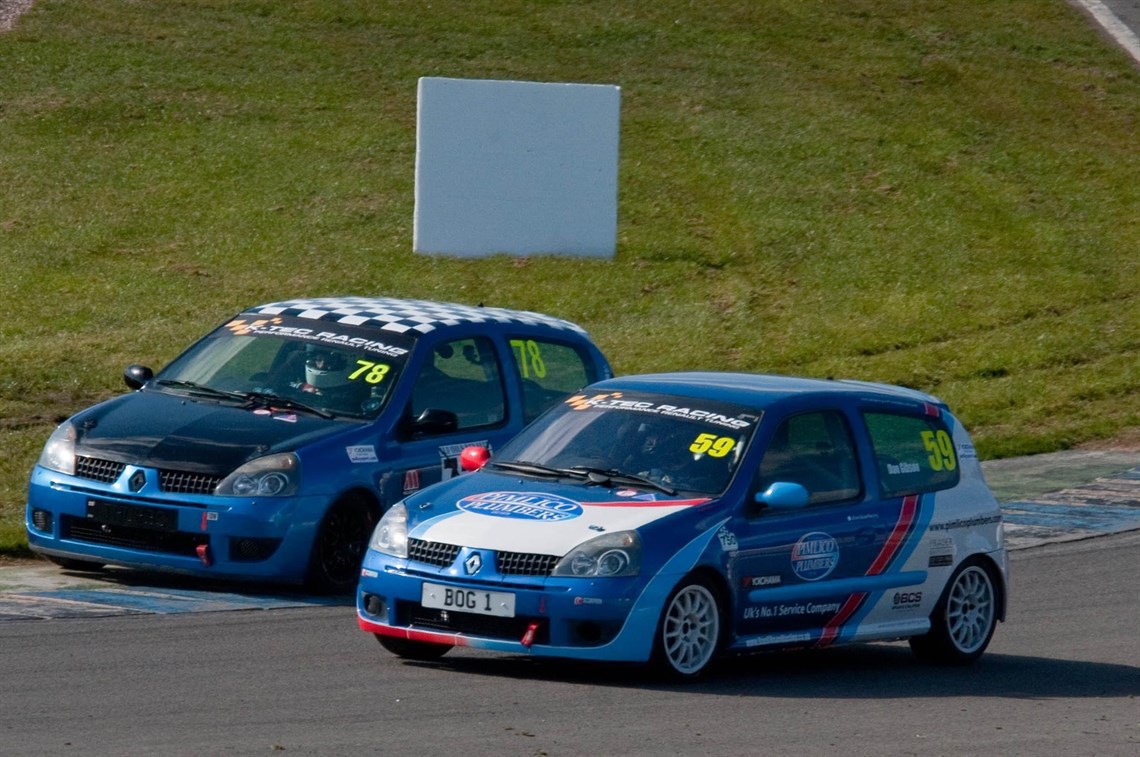 Racecarsdirect.com - 750mc Renault Clio 182 Championship Car