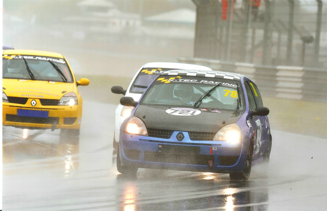 Racecarsdirect.com - 750mc Renault Clio 182 Championship Car