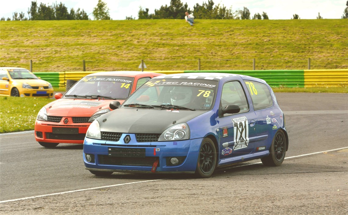 Racecarsdirect.com - 750mc Renault Clio 182 Championship Car