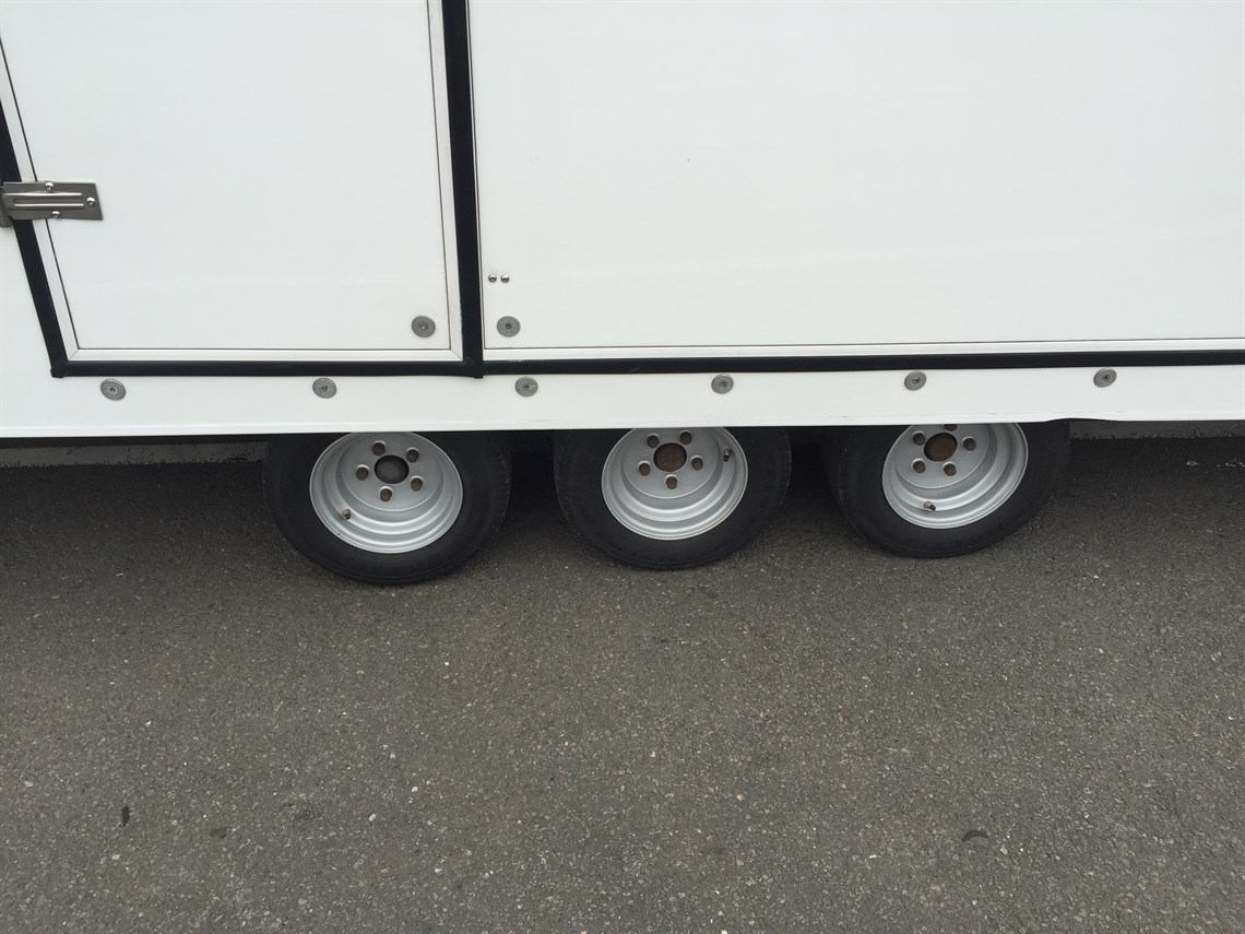 brian-james-race-transporter-6