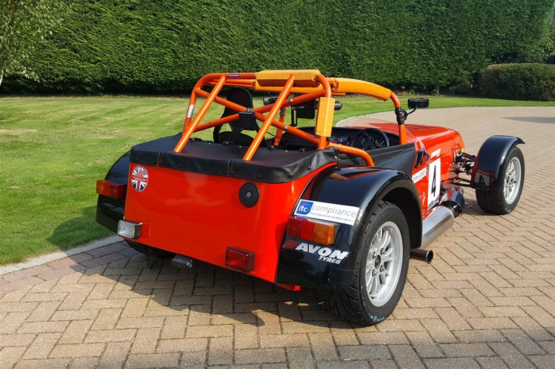 caterham-tracksport-2016-champion-2014