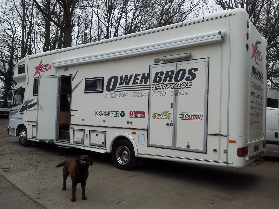 mercedes-rs-motorhome-race-transporter