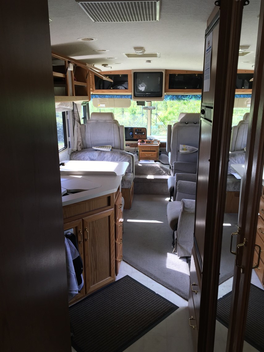 winnebago-brave-29-turbo-diesel-motorhome