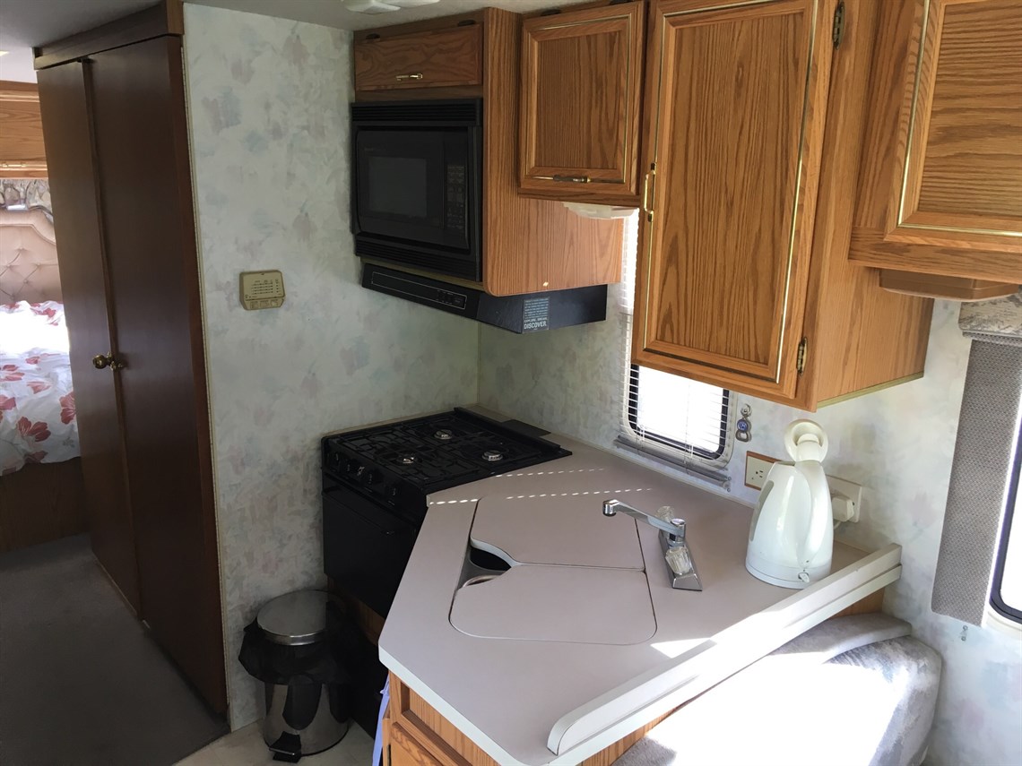 winnebago-brave-29-turbo-diesel-motorhome