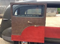 1941-packard-ambulance-historic-support-truck