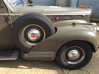 1941-packard-ambulance-historic-support-truck