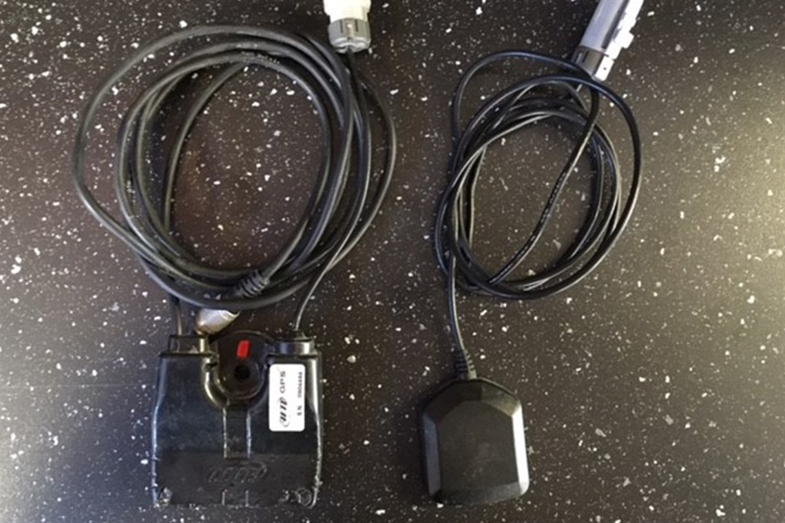 Racecarsdirect.com - AIM MXL Dash display