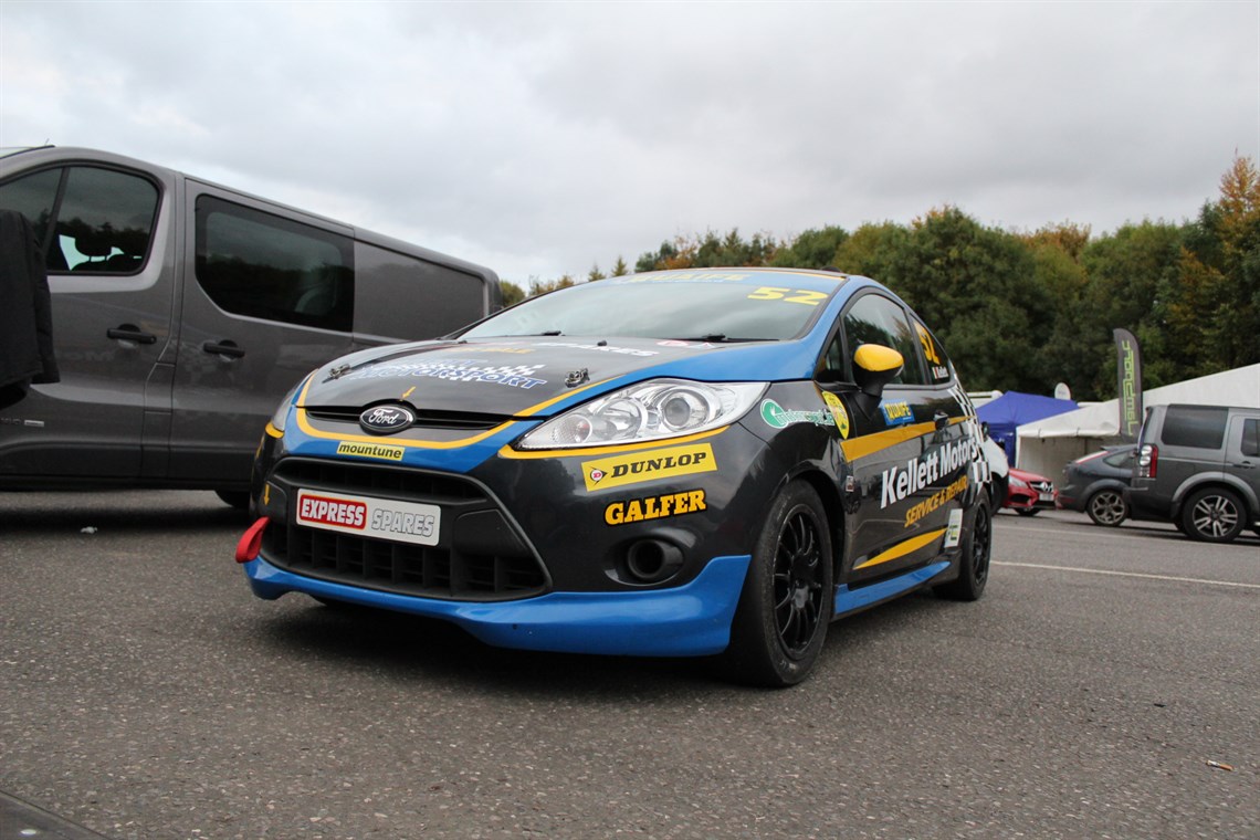 ford-fiesta-zetec-s-race-car