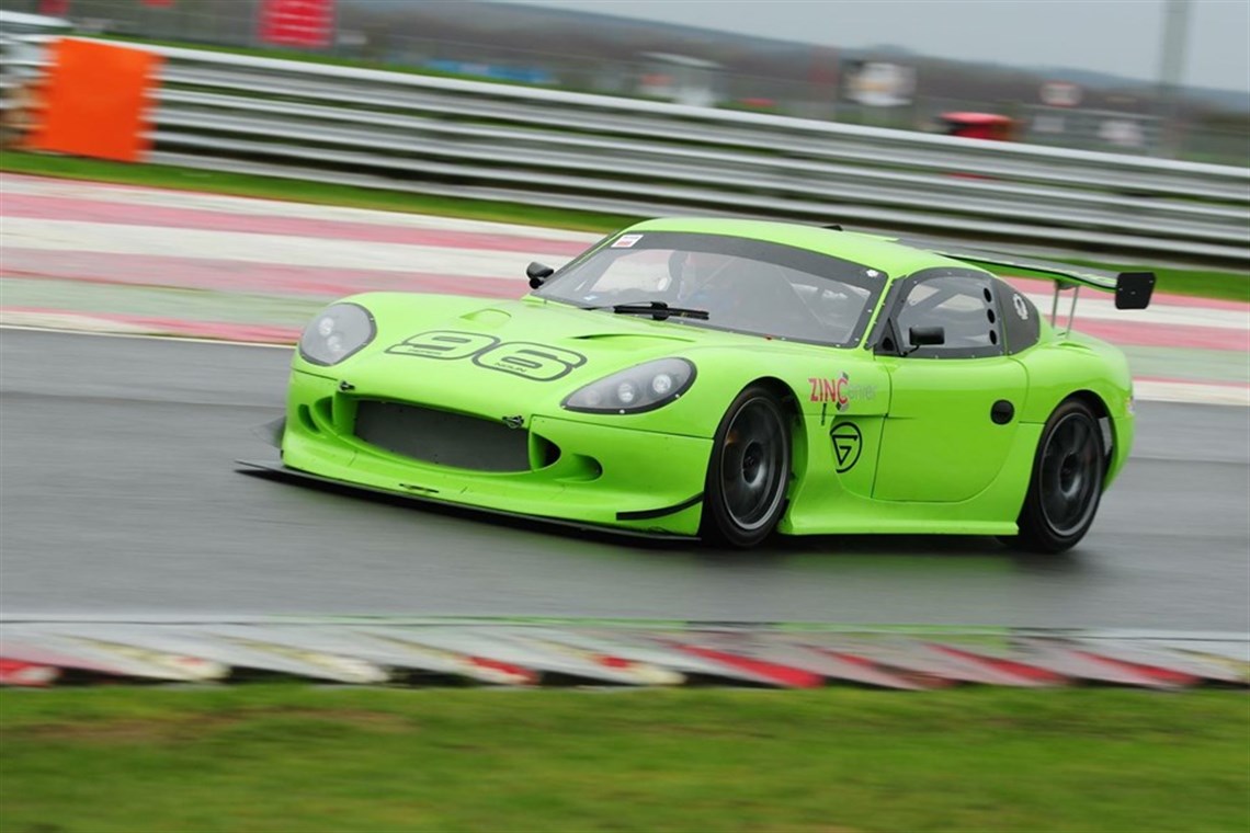 Racecarsdirect.com - Ginetta G50 GT4 with Spares