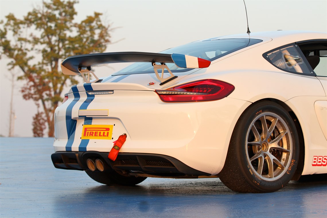 2016-porsche-gt4-clubsport