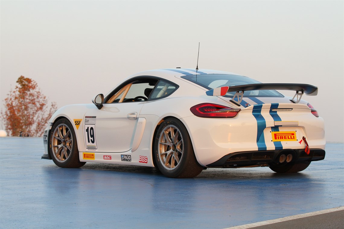 2016-porsche-gt4-clubsport