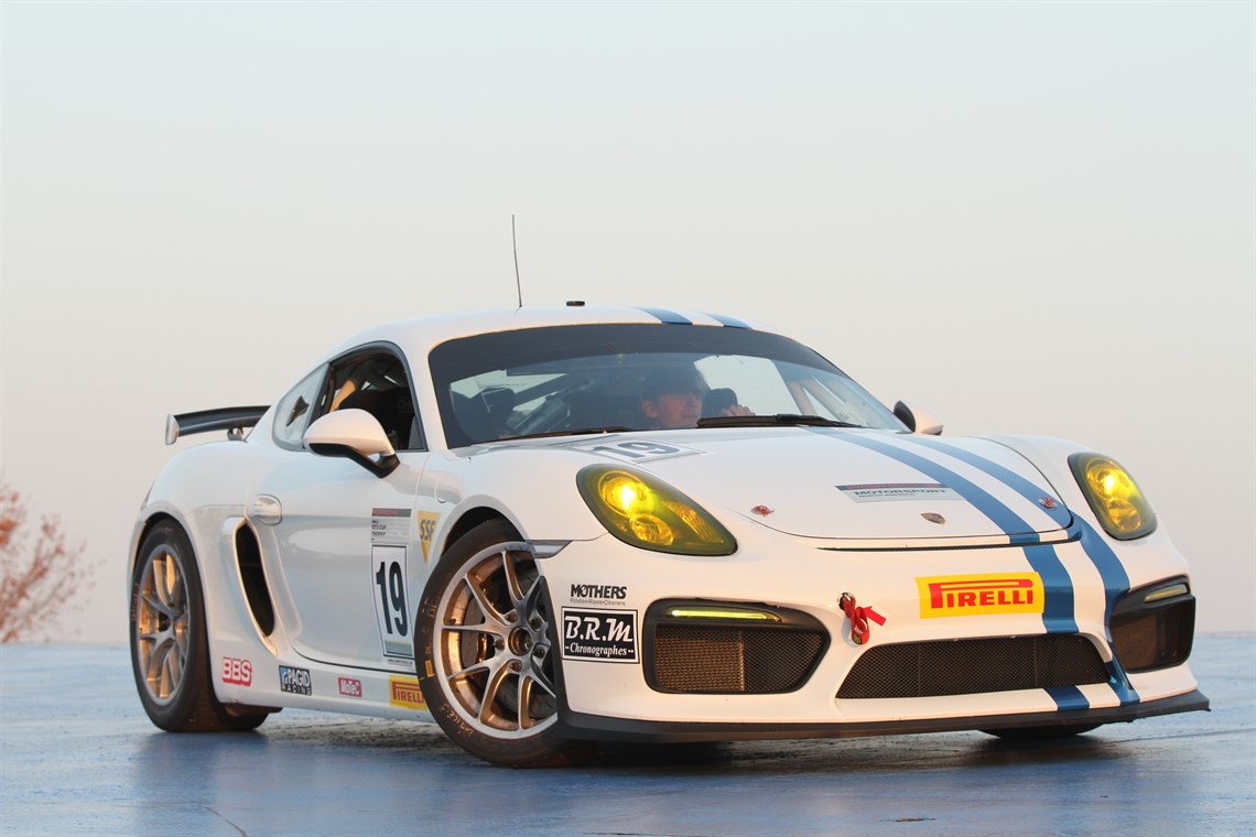 2016-porsche-gt4-clubsport