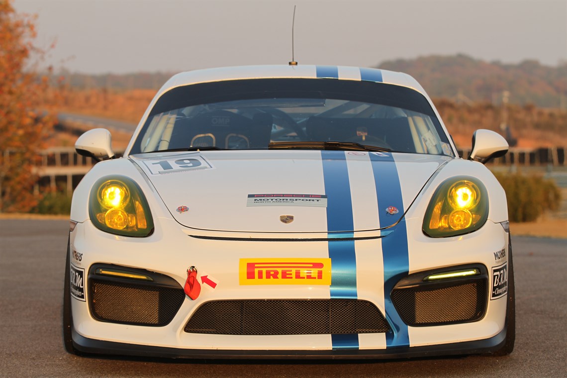 2016-porsche-gt4-clubsport