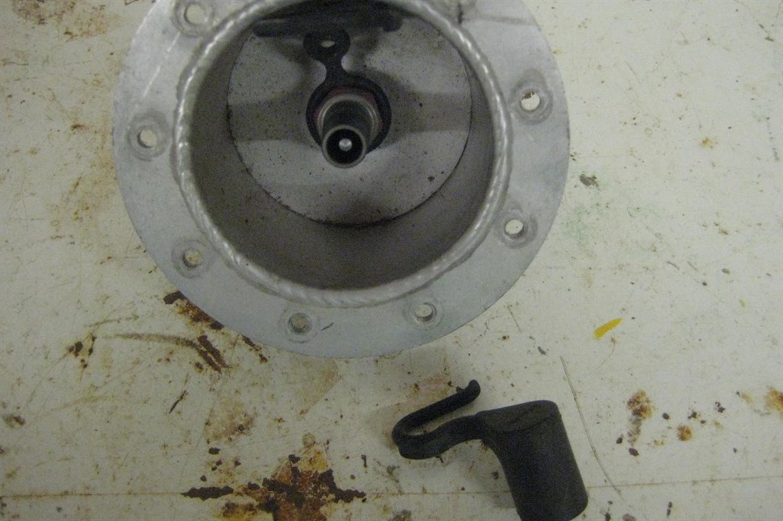 staubli-rmi-09ea-connector-in-reccessed-housi