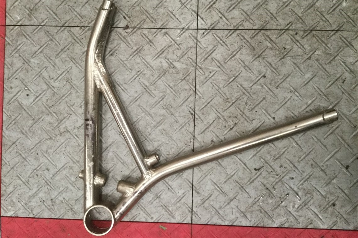 chevron-front-lower-wishbone