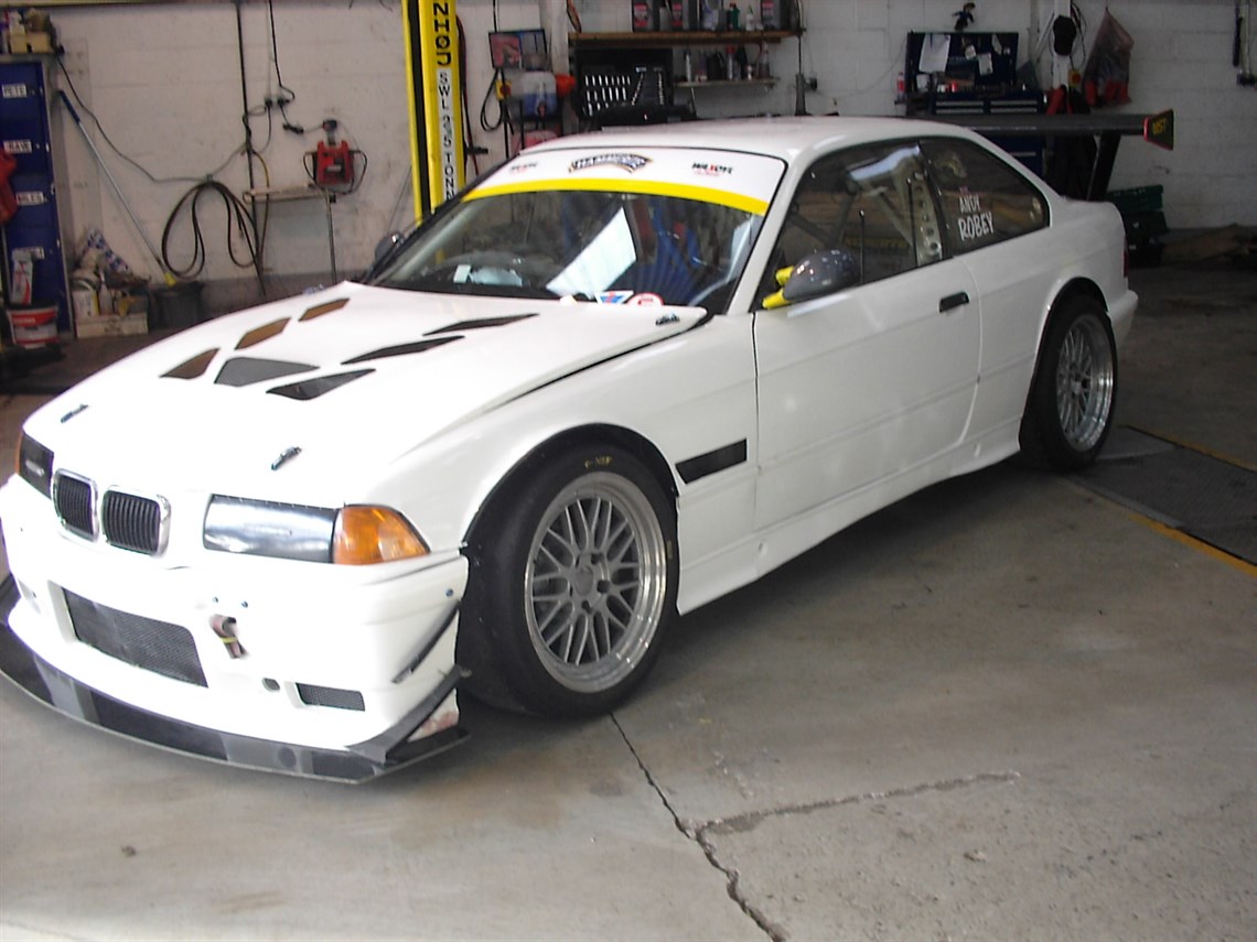 bmw-e36-m3-race-car