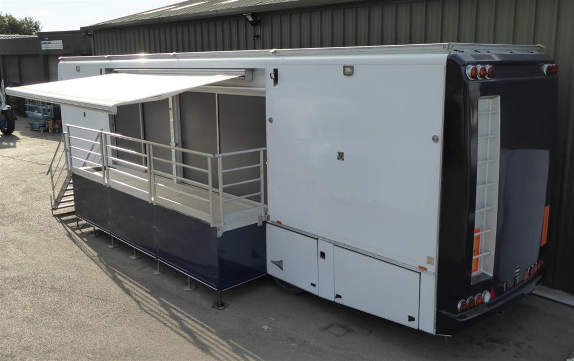 ex-f1-btcc-hospitality-unit