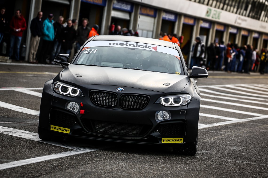 Racecarsdirect.com - BMW M235i racing