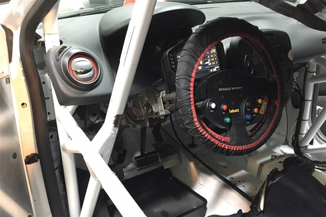 renault-clio-cup-iv-x98-2015-nr228