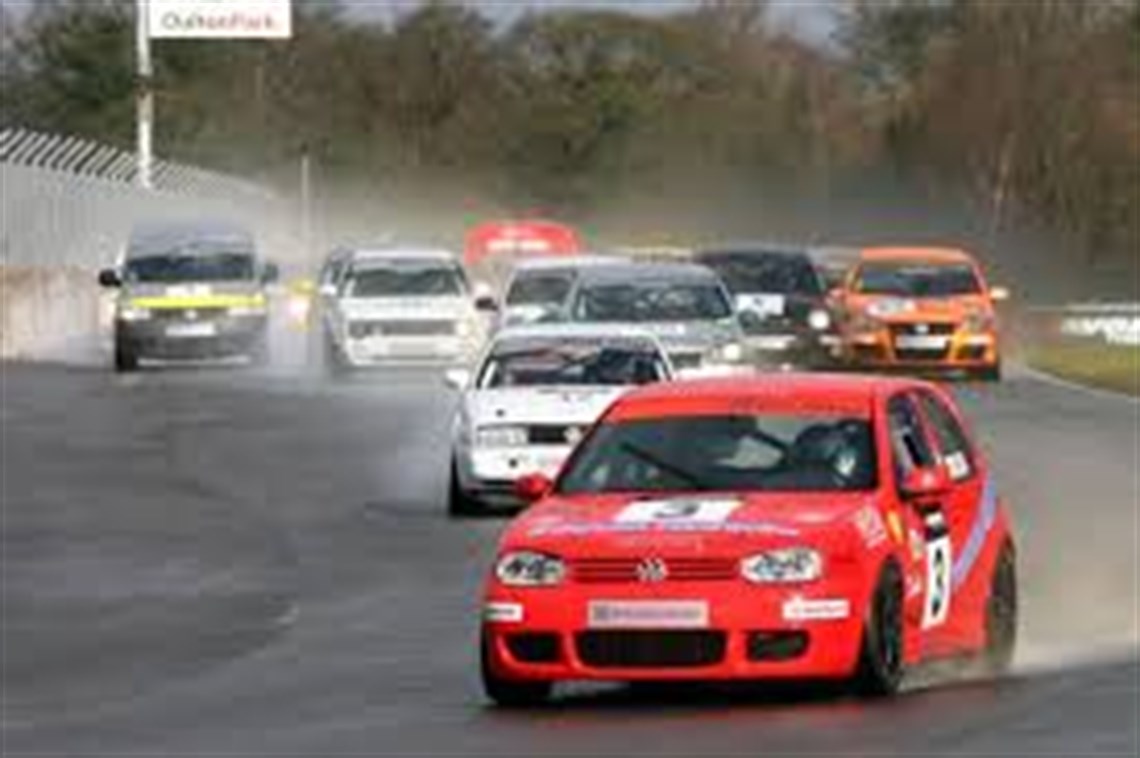 Racecarsdirect.com - VW Golf R32 – opportunity to buy or rent!