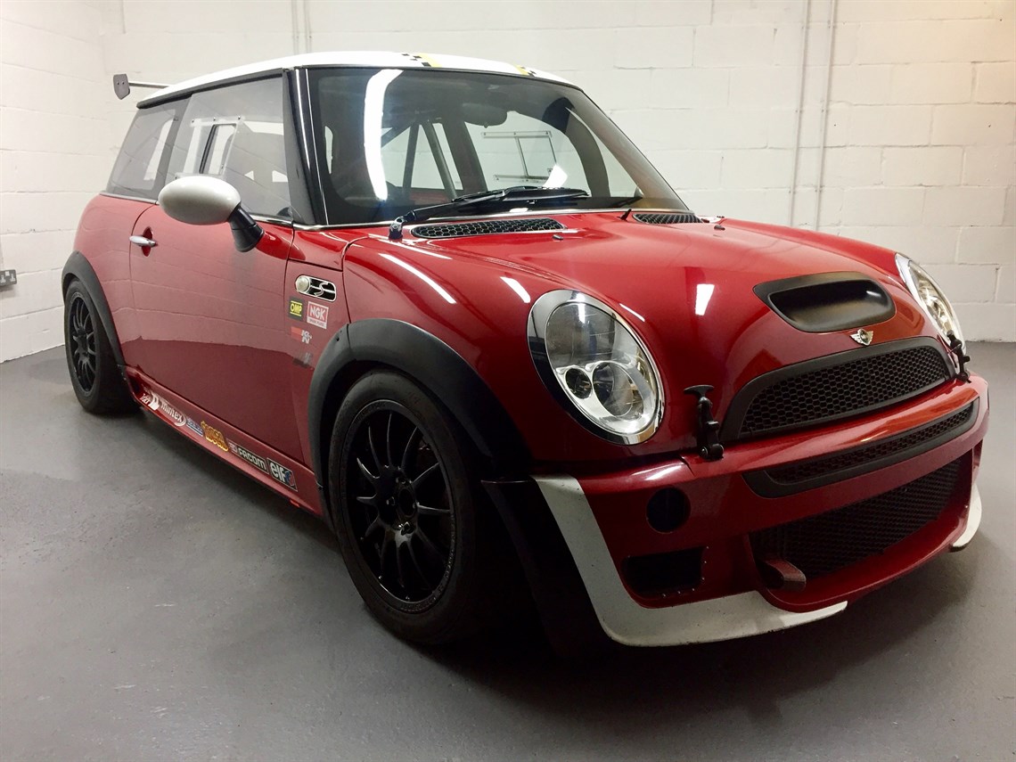 jcw-mini-cooper-race-car