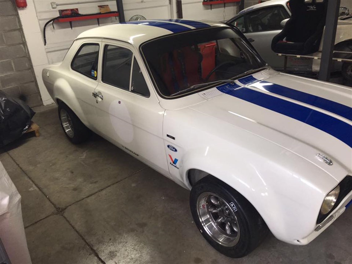 ford-escort-mk-1-cosworth-fia