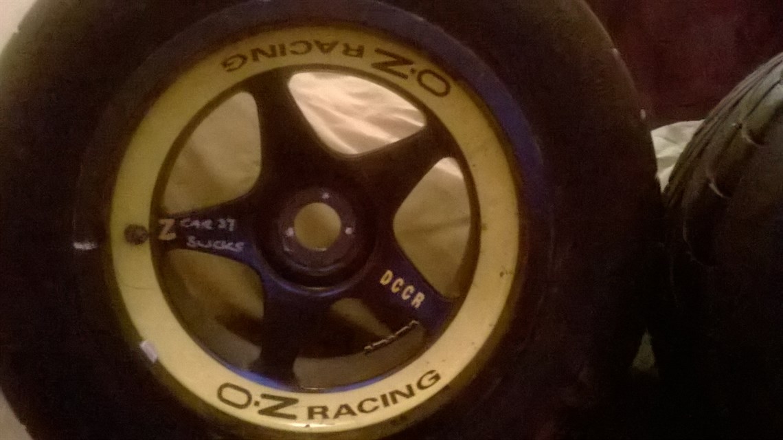 wheels-tyres