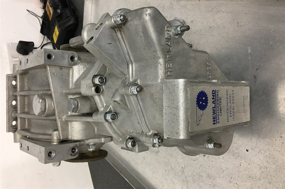 hewland-ld200-gearbox