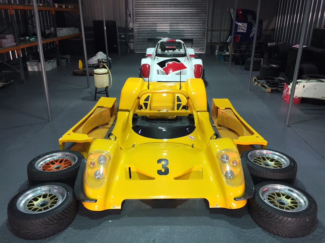 radical-sr8-2009-spec