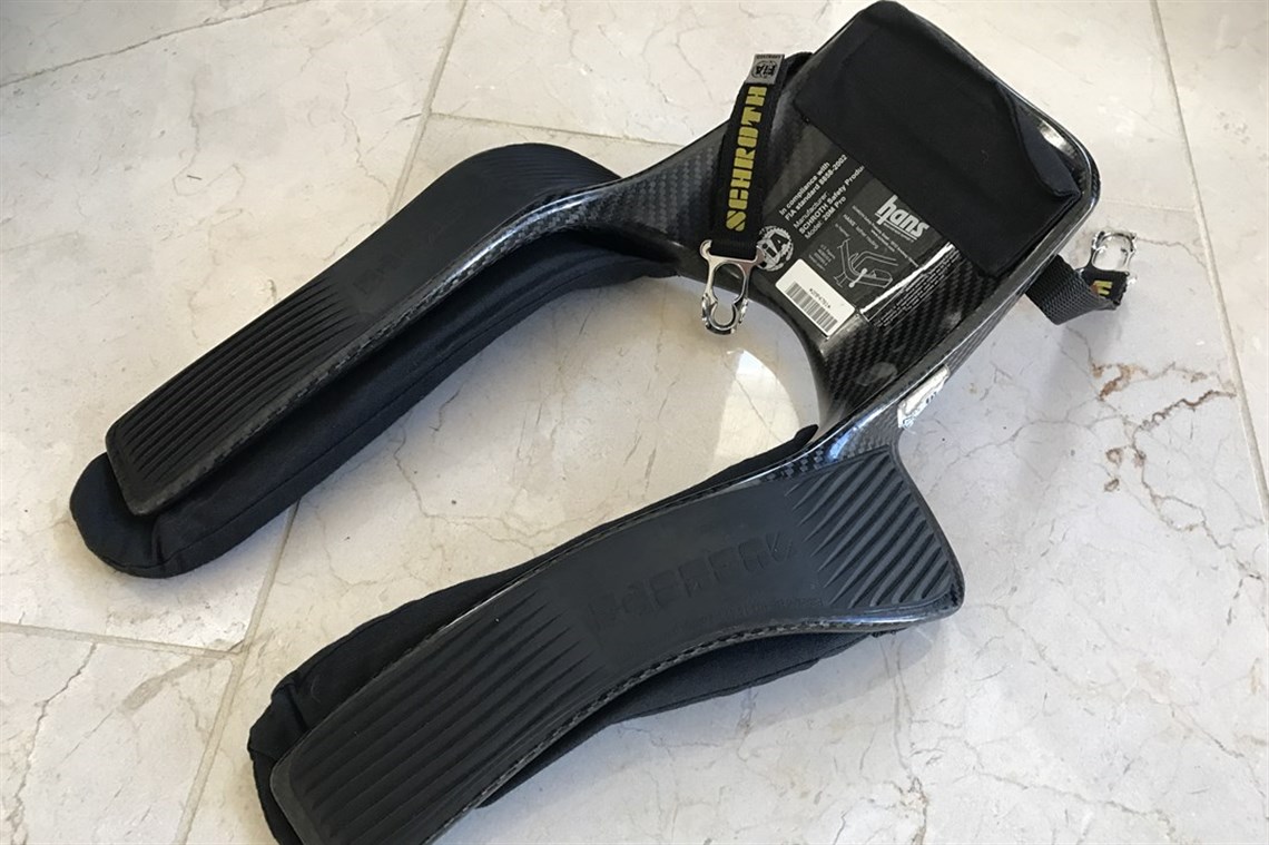 schroth-hans-device