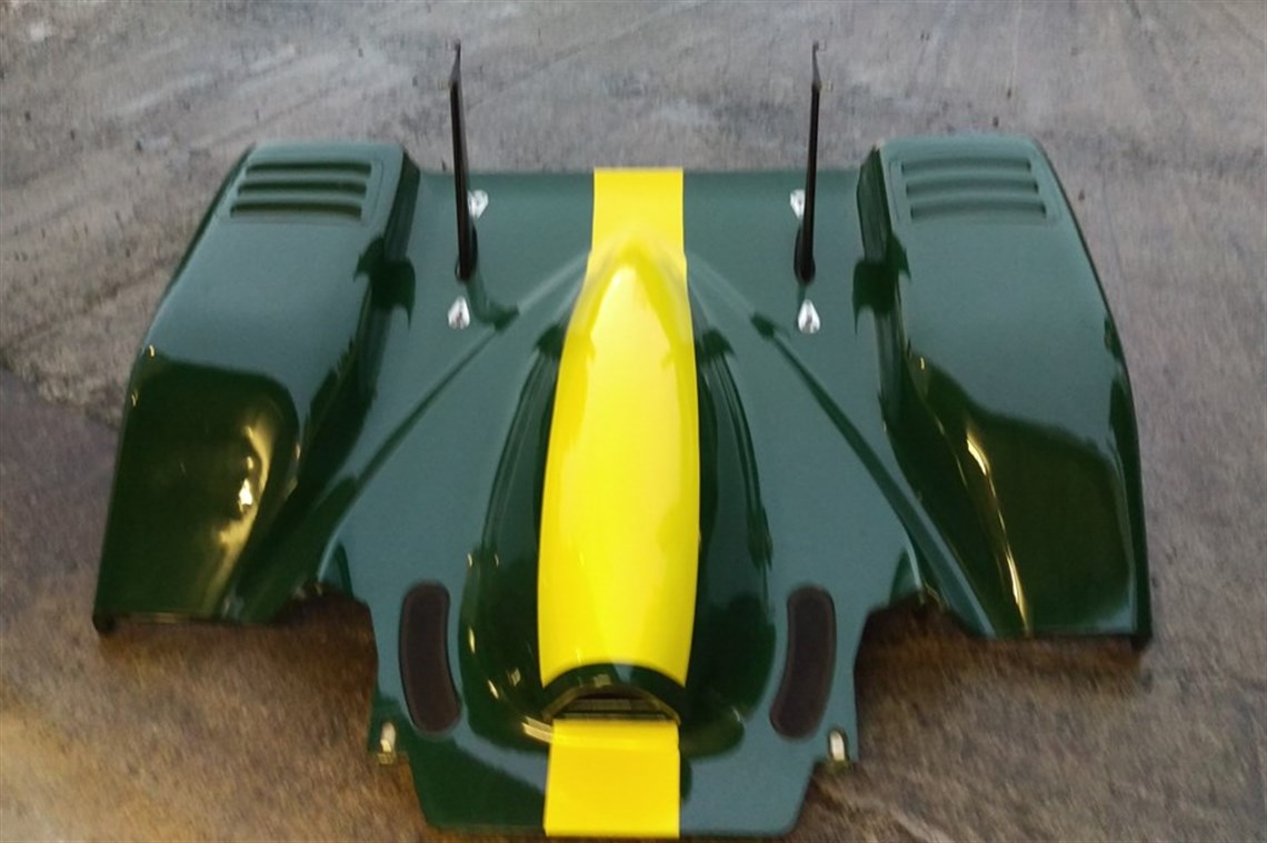 radical-sr3-rear-bodywork