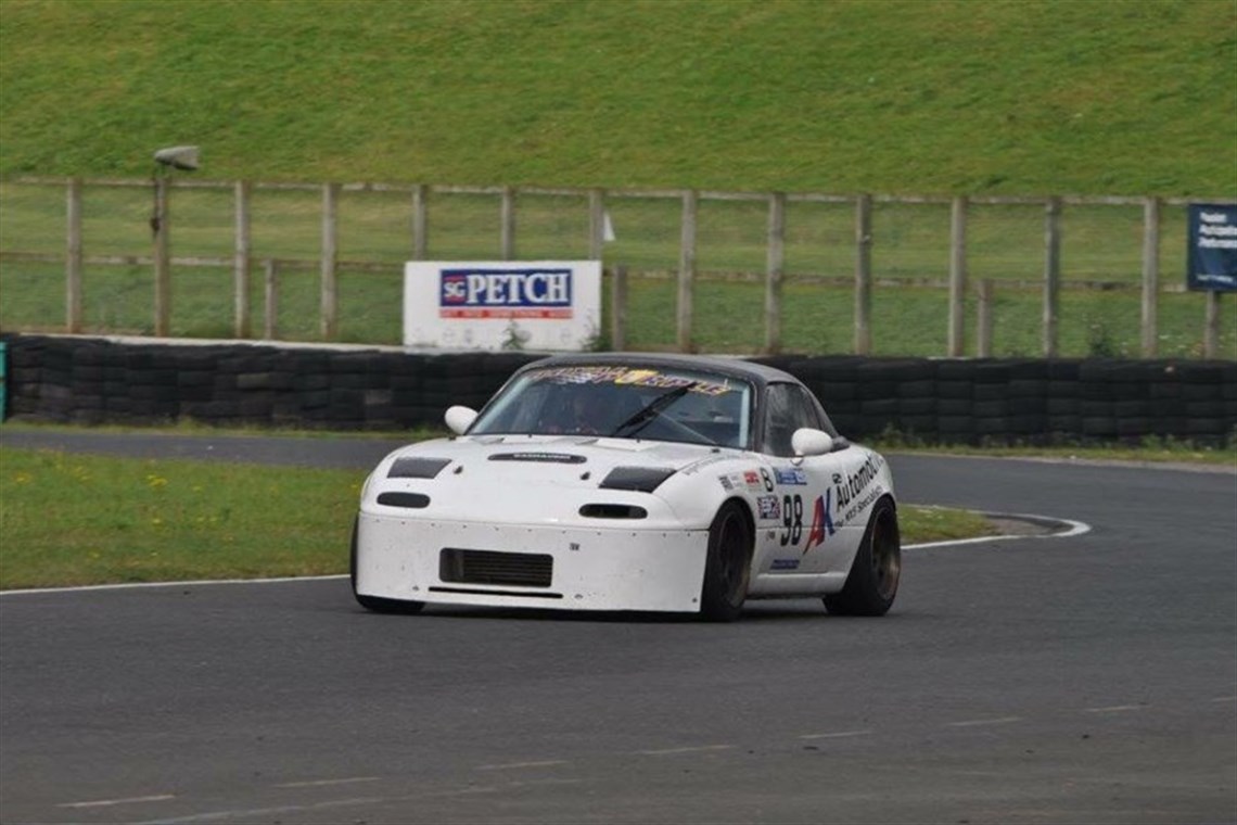 Racecarsdirect.com - Mazda MX5 Racing car, track car 400BHP!