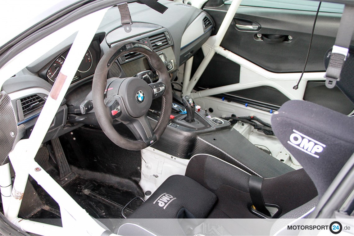 Racecarsdirect.com - BMW M235i Racing