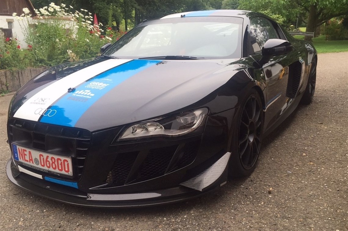 audi-r-8-v10-challenge