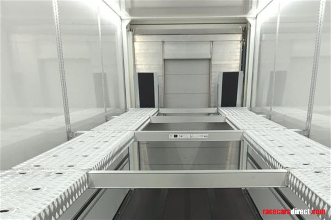 new-race-trailer-up-to-4-cars-6-beds-kitchen
