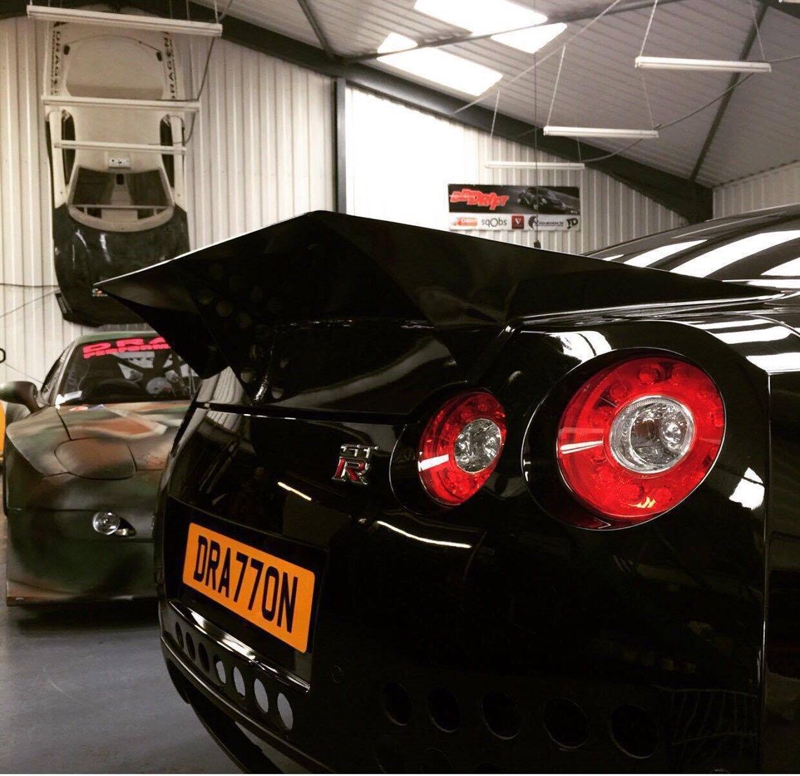 Racecarsdirect.com - Nissan GT-R R35 unfinished Drag project 1200+HP