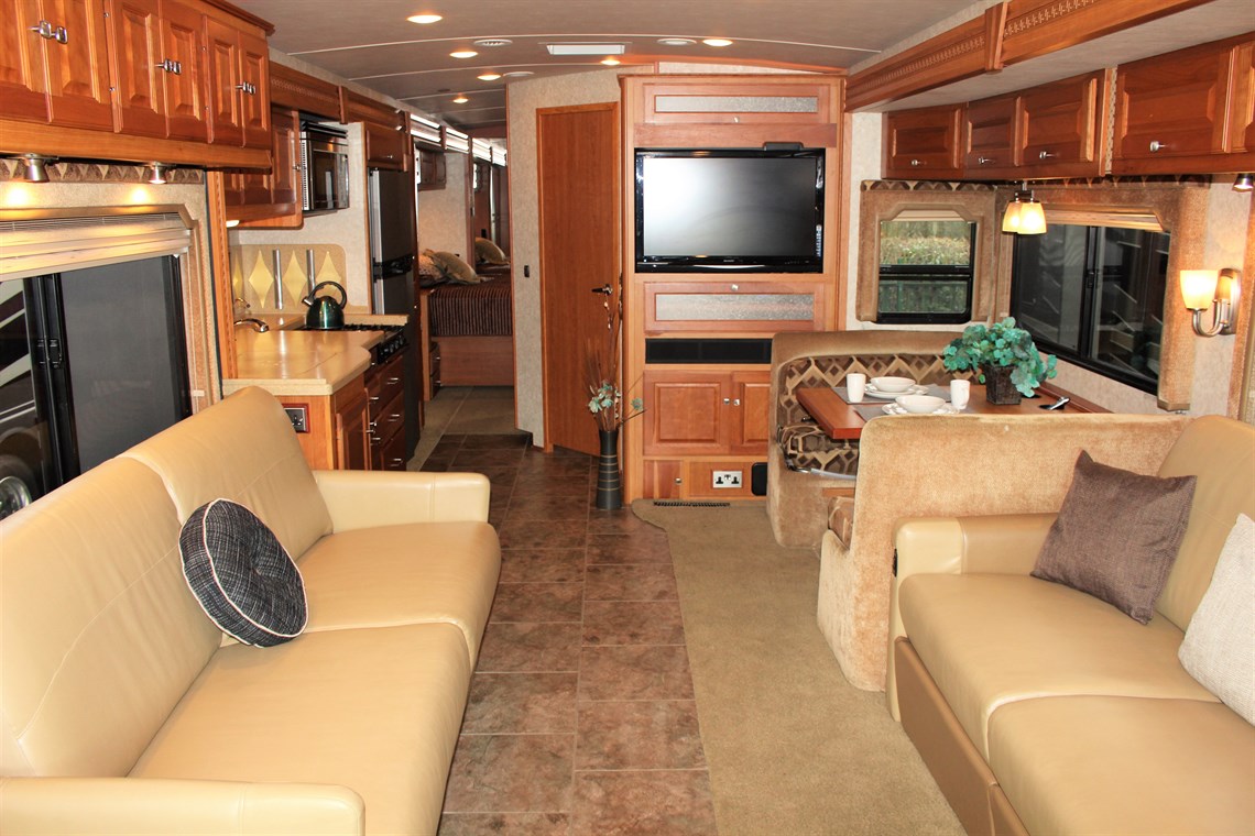 winnebago-journey-american-rv