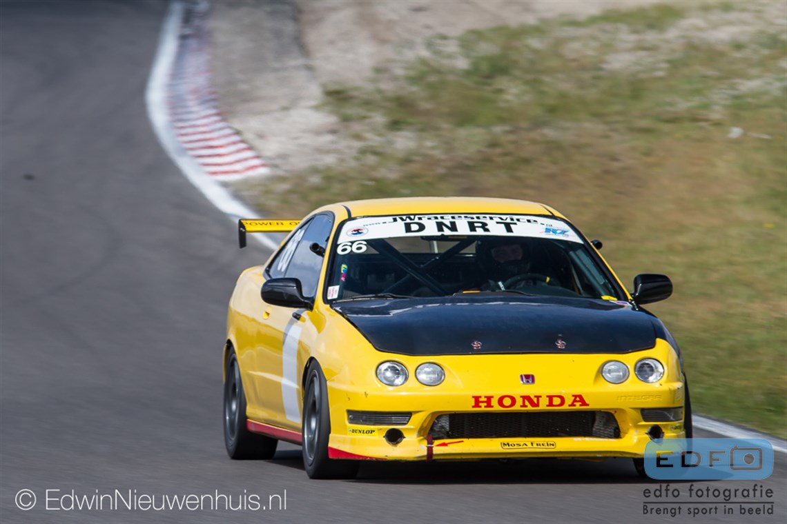 Racecarsdirect.com - Honda Integra Type-R DC2 225 PK, Ex Belcar car.