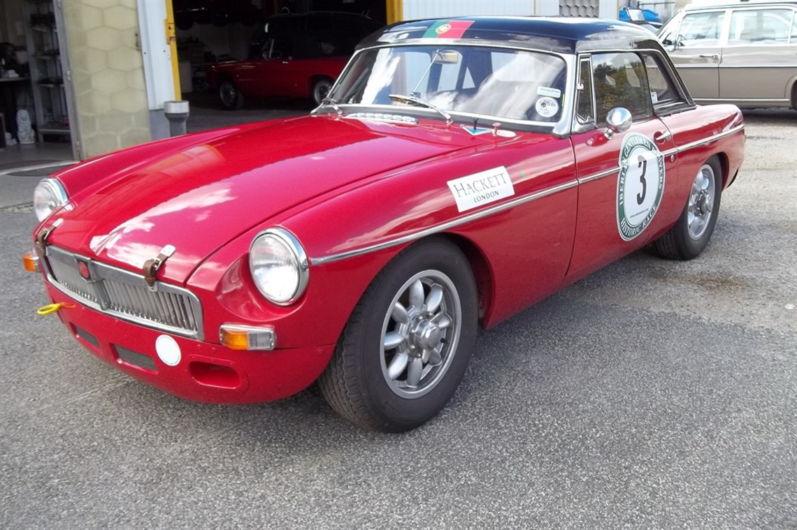Racecarsdirect.com - MGB Race Car